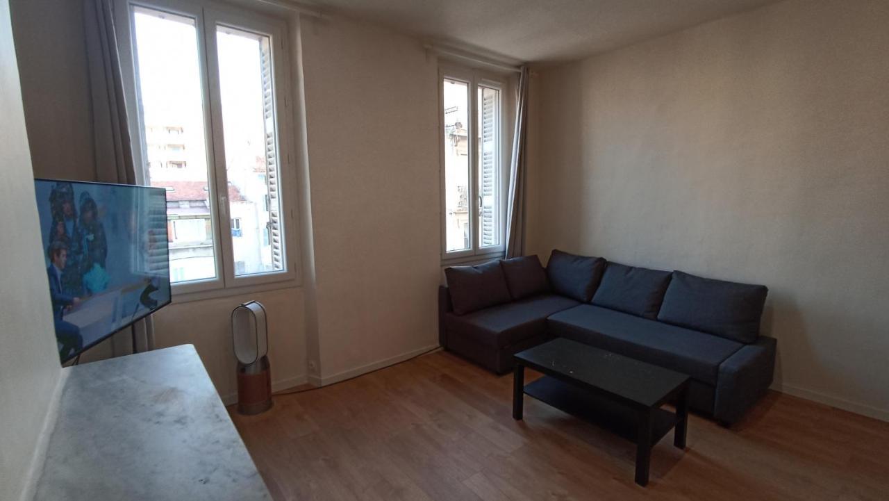 Neuf Climatise Centre #7 *