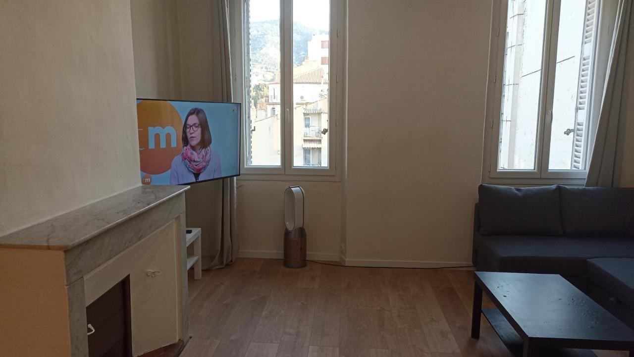 Neuf Climatise Centre #7 Apartment